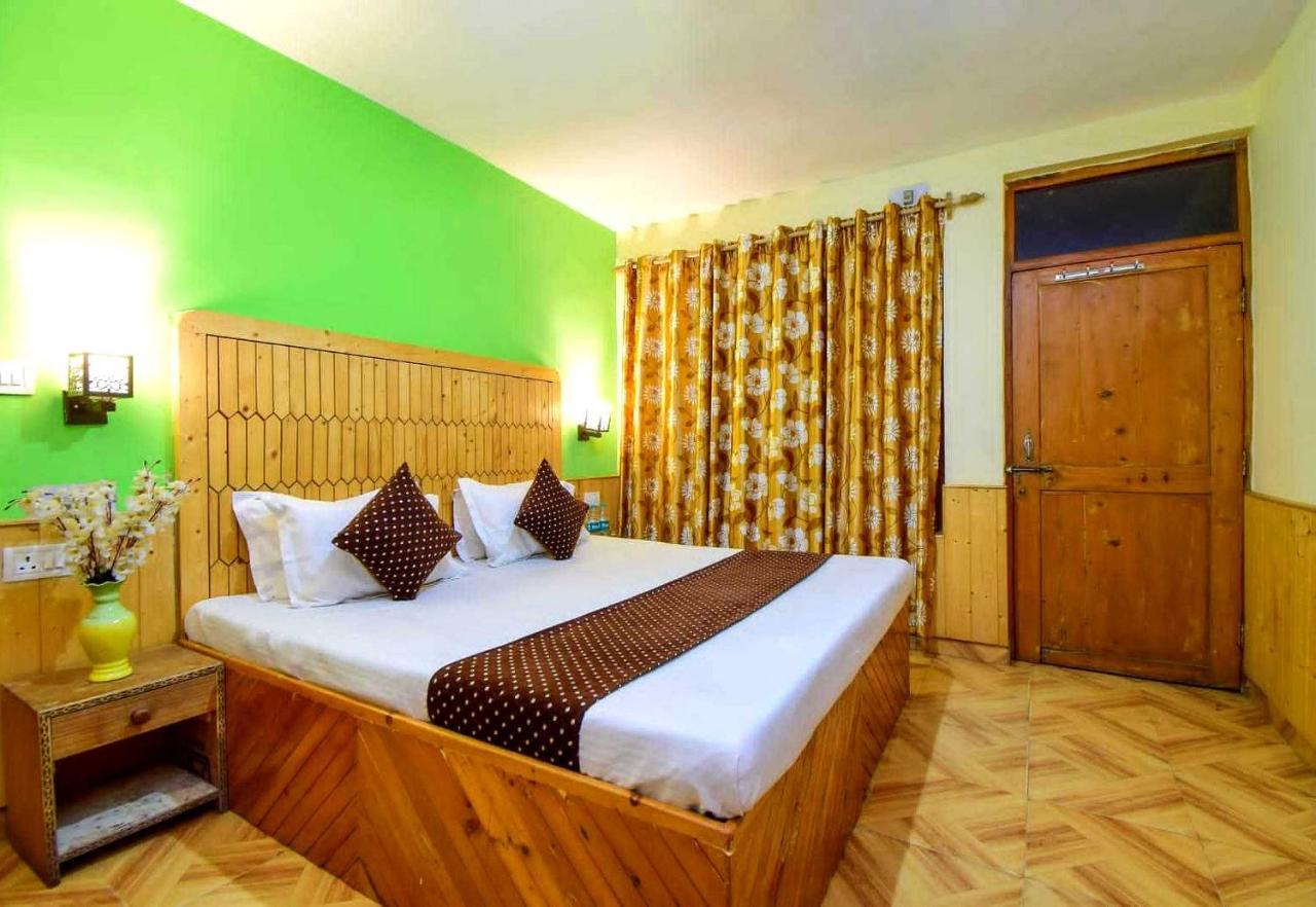 Oyo Flagship 82405 Cochin Villa Manali  Bagian luar foto
